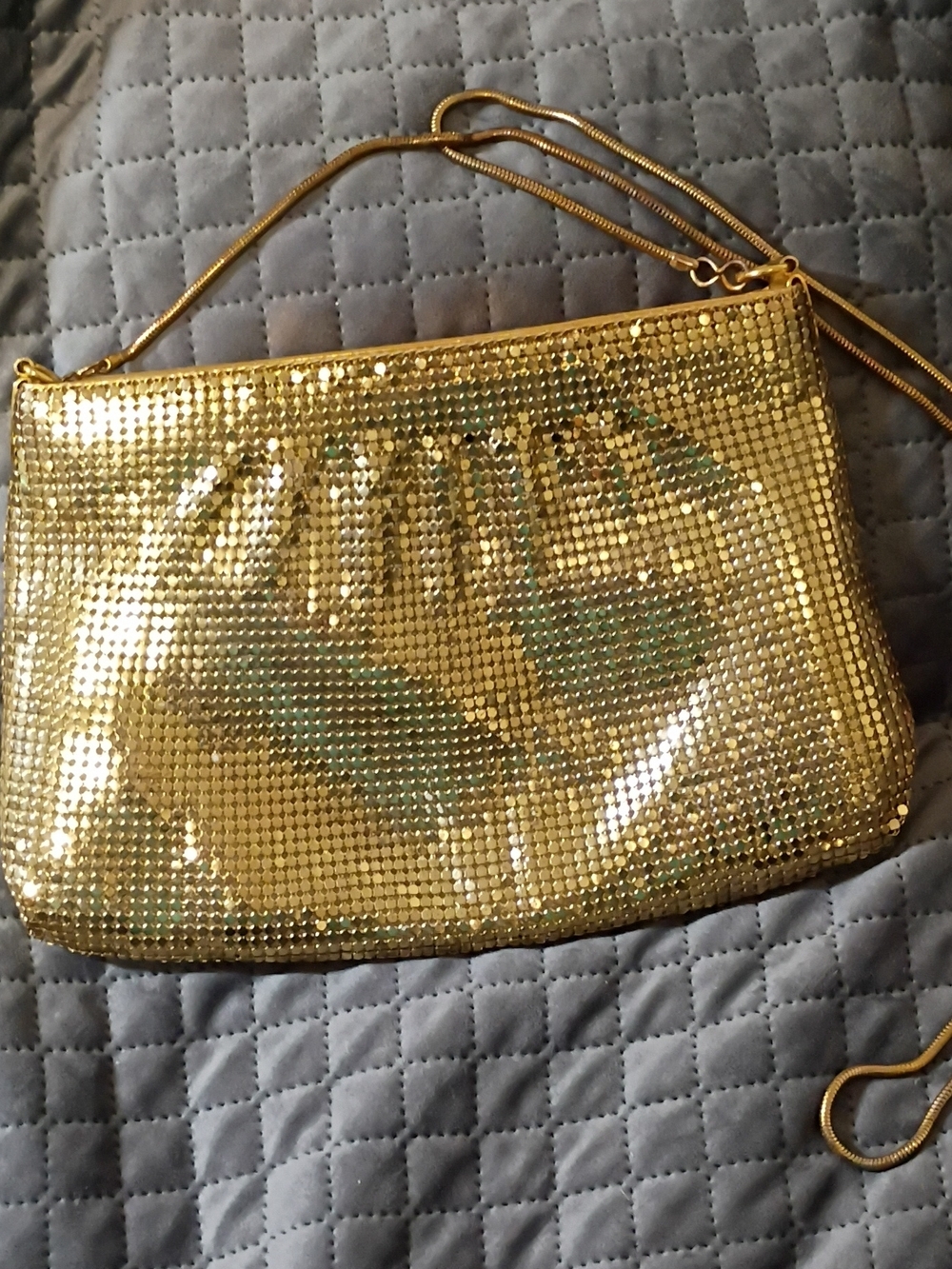 Source Unknown Gold Sequin Wristlet Clutch with Chain Strap